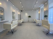 アグ ヘアー アイハ 藍住店(Agu hair aiha)の雰囲気（ゆったり寛げる居心地の良い空間です。※写真はイメージです。）