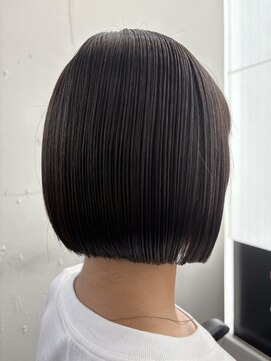 エスカーラ 町田(THE ESCALA) 20代30代ボブレイヤーショートボブオリーブカラー顔周りレイヤー