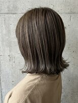 アル あびこ(aru.)&nbsp;首元スッキリ。マイナス5歳の大人可愛い外ハネボブ