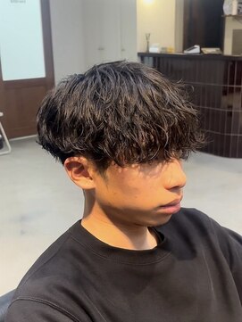 アトラクト バイ ラック 津田沼(Attract by LUCK) 縦落ちシャドウパーマ/津田沼/メンズパーマ/メンズ/ブリーチ