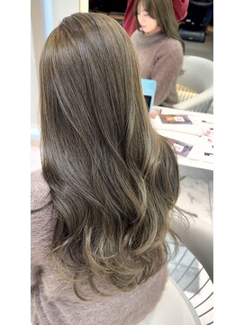 ロンドルピナス 小倉(Lond Lupinus) ミディアムレイヤーカット/似合わせカット/大人ガーリー/20代