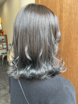 チュラック(Chulack) 【CHULUCK】鎖骨ミディアム/ロブヘア/ホワイトグレージュ