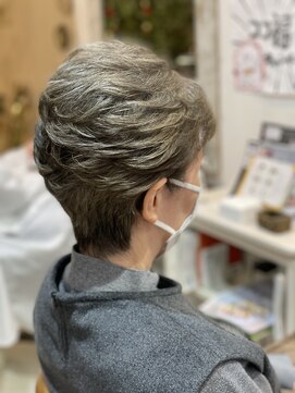 ココロカラ(Cocorokara) 白髪を生かした素敵なショートスタイル