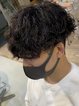 ウェイビーエフティフィフス 横浜西口(WAVEY ft.fifth) 波巻きスパイラルパーマメンズマッシュツイストスパイラルパーマ