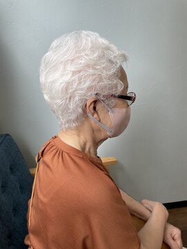 サロンドシャノワール(Salon de Chat noir) ショートのパーマ