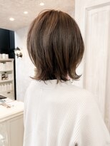 キャアリー(Caary)&nbsp;福山美容室人気キャアリーぱつんと切りっぱなし外ハネボブ
