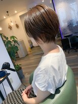 ヘアースパリゾート リアン 燕三条店(Lien)&nbsp;襟足がタイトなショート_ベージュ_