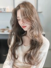 テラス トヨタ(Telasu Toyota) 20代30代40代◎大人可愛いナチュラルベージュブラウン