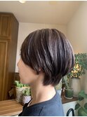 ショートボブ