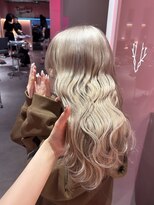 ダズリングディア(Dazzling Deer)&nbsp;ホワイトミルクティー/ロング/ウェーブ巻き/夏