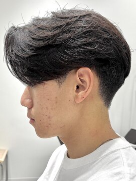 カルム(kalm) メンズセンターパートウルフセンターパートニュアンスパーマ襟足