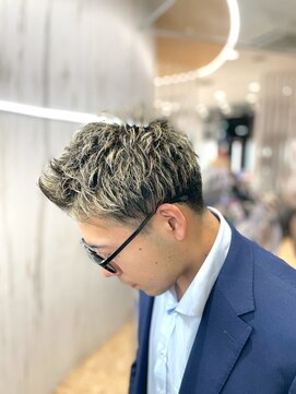 アース 土気あすみが丘店(HAIR&MAKE EARTH) メンズハイライトスタイル