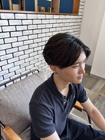 ノート ヘアーサロン(NOTE HAIR SALON)&nbsp;軽やかな動きを。  センターパート × フェザーカット