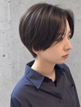 テラ(terra) 丸みショート|刈り上げ大人シルエット