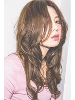 ヘアーサロン ラ シュシュ(HAIR SALON La chou chou)&nbsp;センターパートのマットベージュカラー