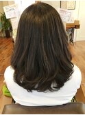 ゆる巻きミディスタイル