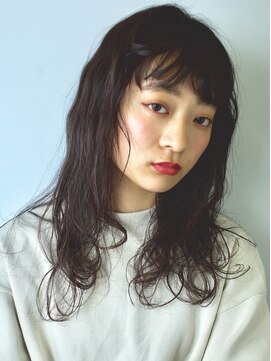 ニーィ バイ カータ(Niii by CARTA) 無造作ほつれロング