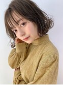 ボブ カーキグレージュ ショート 大人かわいい フェザーバング
