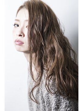 ミエル ヘア 新宿(miel hair) 〈mielhair新宿〉大人の抜け感ウェーブロング