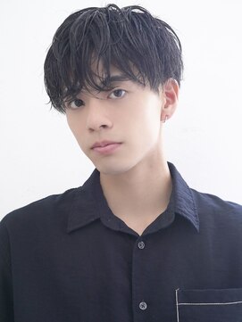 ジョエミバイアンアミ(joemi by Un ami) (joemi 新宿)濡れ髪メンズヘア 前下がりマッシュ 近江