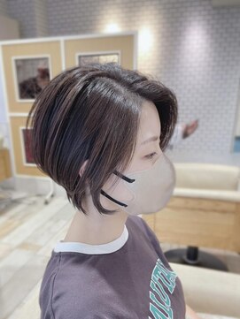 バレッタ(Barretta by neolive) 脱白髪染め☆白髪ぼかしハイライト×前下がりショート