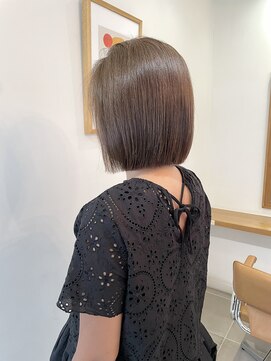 ローレン(LOREN) ミルクティーベージュぷつっとボブケアブリーチ 梅田