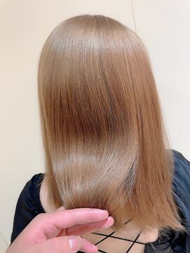 ナインプラス(NINE+) ハニーベージュ