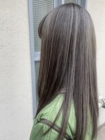 ジィップクリニカ(Zip clinica) デザインカラー 白髪ぼかしハイライト 担当近森