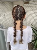 編み下ろし　編み込み　ツインアレンジ　参列ヘア