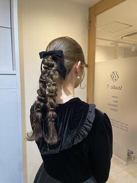 ヘアコレクション アンジュ(Hair collection Unge) ツイン編み下ろしヘア