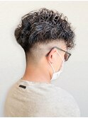 メンズフェードカットパーマ長めツーブロック爽やか