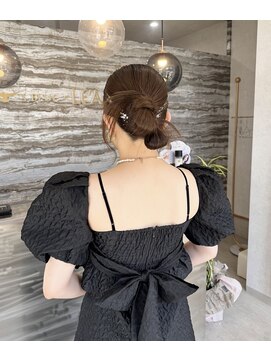 イースブルーレア(Y’s BLUE le'a) カチモリヘアアレンジ