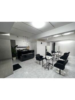 【心斎橋駅3分】21時まで営業◇最先端トレンド×髪質改善ケア×艶カラーが通いやすい価格で叶う♪