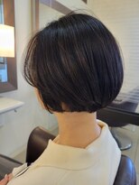 ナビバイケンジ(NaVI by KENJE)&nbsp;丸み×くびれで“首が細く見える”大人ショート