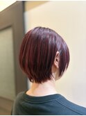 耳かけショートボブ×ボルドーカラー