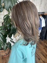 ロイズ ヘアデザイン アンド スパ(LOES)&nbsp;デザインブリーチ×ホワイトベージュ×ミルクティーグレージュ