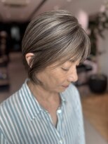 ステア ケース(stair case)&nbsp;【白髪ぼかしグレージュ】白髪が多い方向け　ショートスタイル