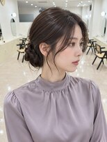 モト 船橋(moto)&nbsp;韓国アイドル上品低めタイトシニヨン艶髪顔周りヘアセット船橋