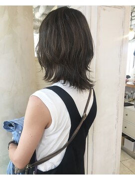 アリスバイアフロート 自由が丘(ALICe by AFLOAT) [鎌倉スタイル]ウルフボブミディレイヤー