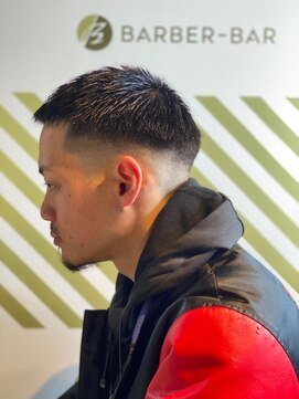 バーバーバー アカバネ(BARBER-BAR AKABANE) クロップスタイル【BARBER-BAR】