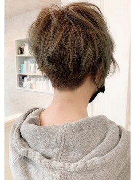 キャアリー(Caary) 福山ハンサムショートヘア人気Caary気になる刈り上げショート