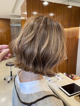カッツ 駅家店(CUT S) 3Dハイライトボブ