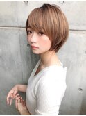 オン眉ショート　ナチュラルレイヤーシフォンベージュラソル浦和