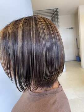 アクシス ヘアーデザイン 前下がりボブ