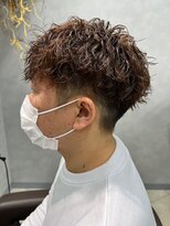 リット×ベリエ(Lit.×belier)&nbsp;ツイストスパイラルパーマ波巻きスパイラル刈り上げマッシュ