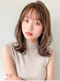 外はねミディアム くびれヘア