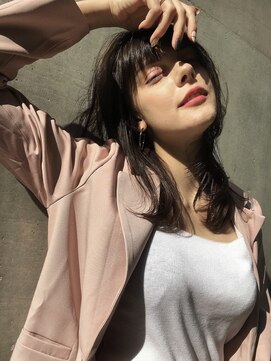 ビュートリアム 梅田(BEAUTRIUM) ミディアム/ロング/レイヤーカット/顔周り/大阪/梅田