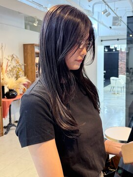 ケーツー心斎橋 クイーンズガーデン バイ ケーツー(K two QUEEN'S GARDEN by K two) レイヤーカット*ロングヘア*地毛風カラー*グレージュカラー*黒髪