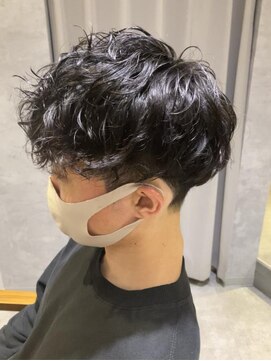 リタ(rita.) 林　直人　メンズナチュラルパーマ