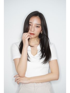 ルフュージュ バイ プロデュース 相模大野店(Refuge by Produce) 暗髪/レイヤーカット/長めバング